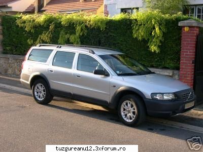 am uitat... masina viselor e volvo xc70