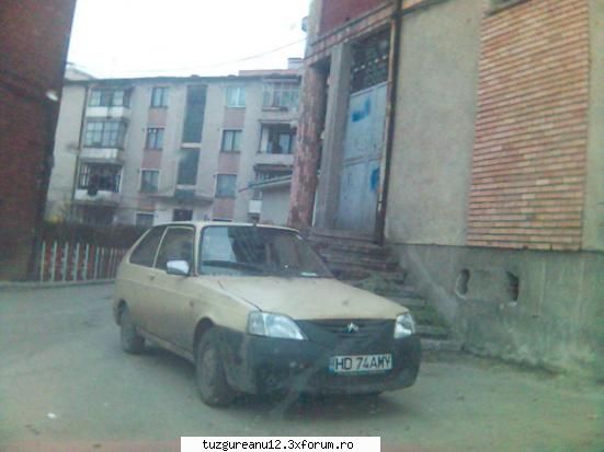 mostra de (poza jenanta, da' la asemenea bolid...) daca nu se vede bine, e un oltcit cu bot de logan