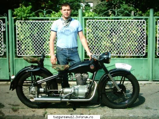 Old School... Din nou la moda?? - Asta e poza unei reconstituiri facuta cu gust si - Motociclete