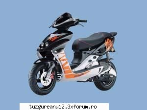 scutere - pentru oamenii care nu au inca 18 ani sa conduca - Motociclete